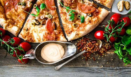 Pizzeria proposant des pizzas végétariennes à emporter à Moutiers
