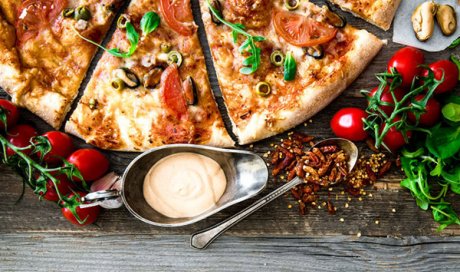 Pizzeria proposant des pizzas végétariennes à emporter à Moutiers